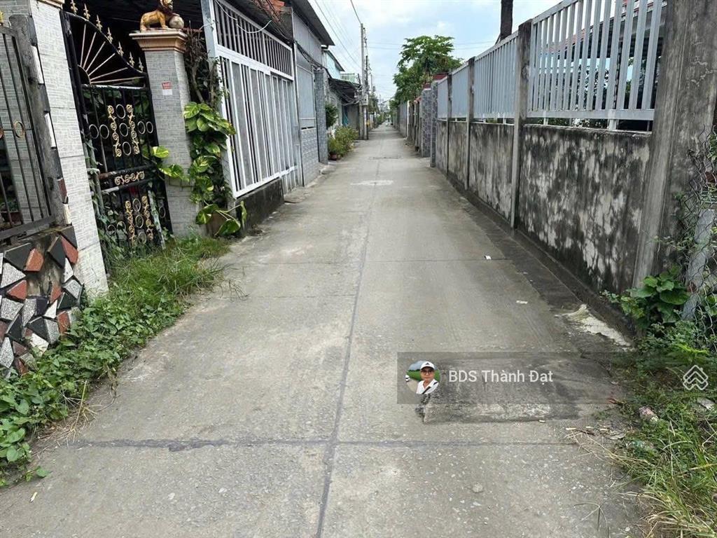 Đất đô thị hẻm 5 nguyễn văn tuôi  tt bến lức, long an