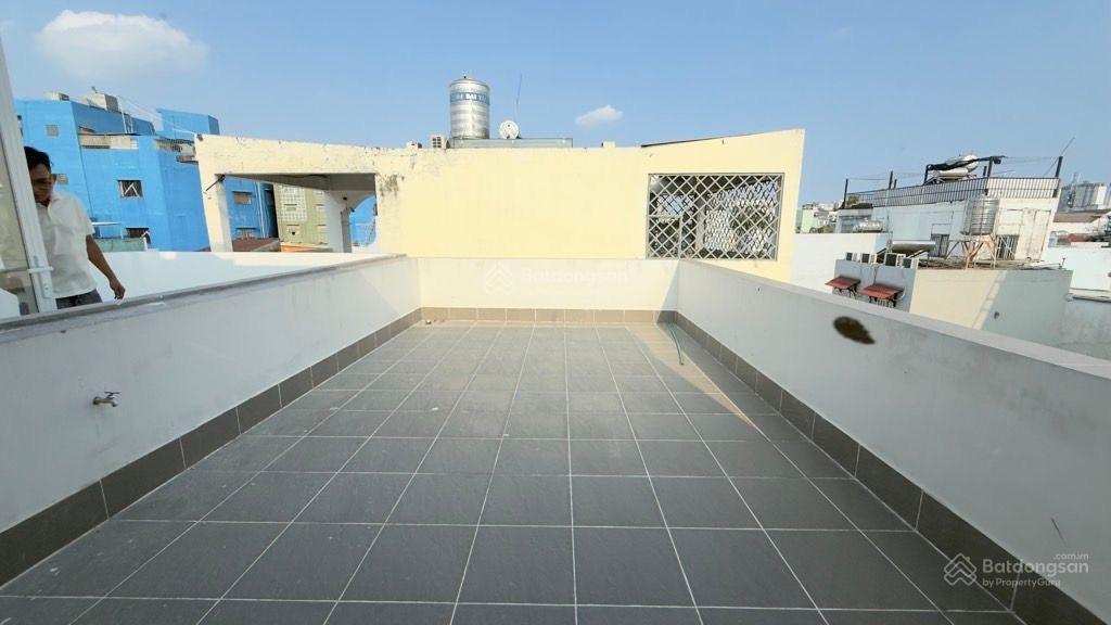 4 tầng đúc  lạc long quân tân bình  76m2 (4x19m) hẻm 8m  nhà thiết kế hiện đại có gara ô tô