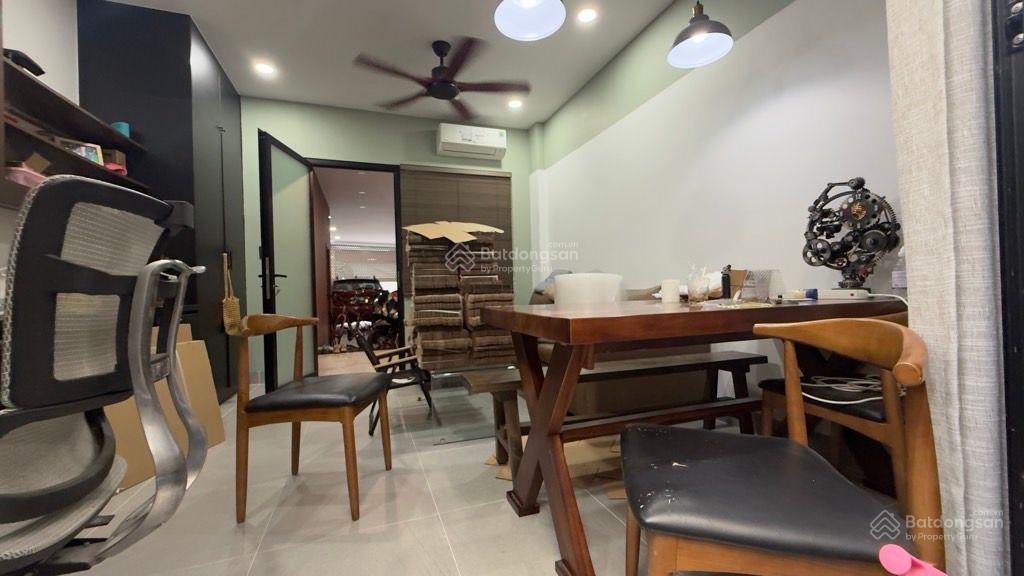 4 tầng đúc  lạc long quân tân bình  76m2 (4x19m) hẻm 8m  nhà thiết kế hiện đại có gara ô tô