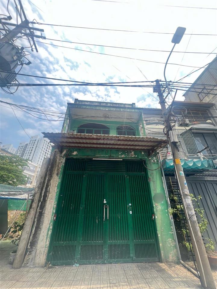 Bán nhà tô hiệu tân phú  4.5x18m (82m2)  đường 10m có vỉa hè  ngay đầm sen  hoà bình