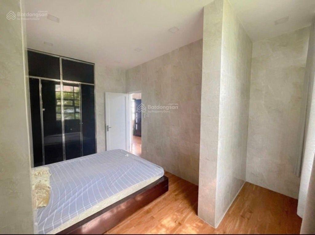 Mt vừa ở vừa kinh doanh ngay nguyễn sơn  đỗ đức dục  ngang 9m hiếm 5 tàng  có gara ô tô