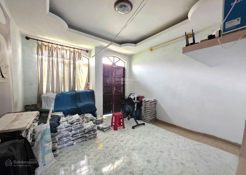 Khuông việt tân phú 3 tầng đúc  4x19m đường 10m có lề khu dân trí cao  giáp tân bình