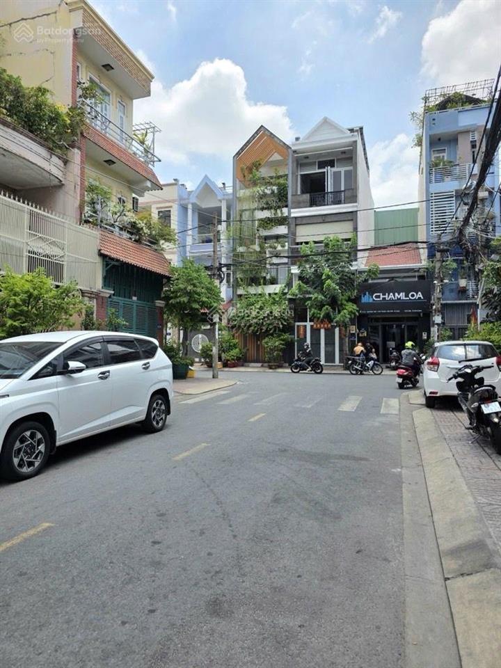 Khuông việt tân phú 3 tầng đúc  4x19m đường 10m có lề khu dân trí cao  giáp tân bình