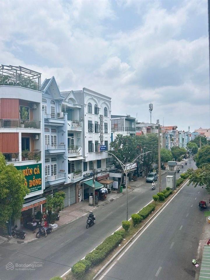 Mtkd nguyễn cửu đàm ngay tân sơn nhì 4 tầng đúc 48m2  đường 20m khu vực kinh doanh đỉnh