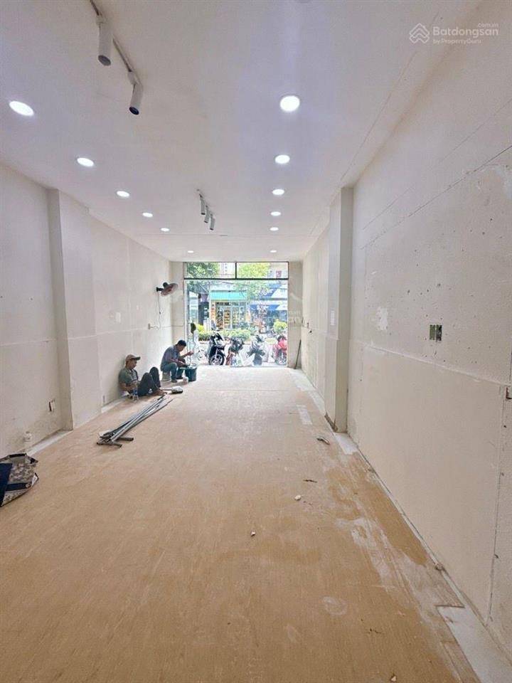 Mtkd nguyễn cửu đàm ngay tân sơn nhì 4 tầng đúc 48m2  đường 20m khu vực kinh doanh đỉnh