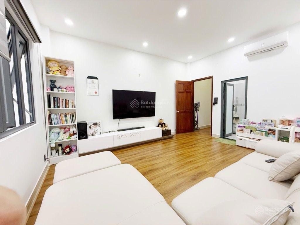 Mtkd bàu cát 4 tầng  4x18m (72m2)  ngay nguyễn hồng đào , đồng đen  dân cư an ninh