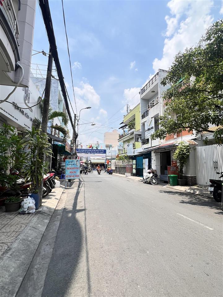 Khu vip tân sơn nhì cấp 4  ngang 5.5x18m nở hậu 83m2  hẻm nhựa 10m  đầy đủ tiện ích