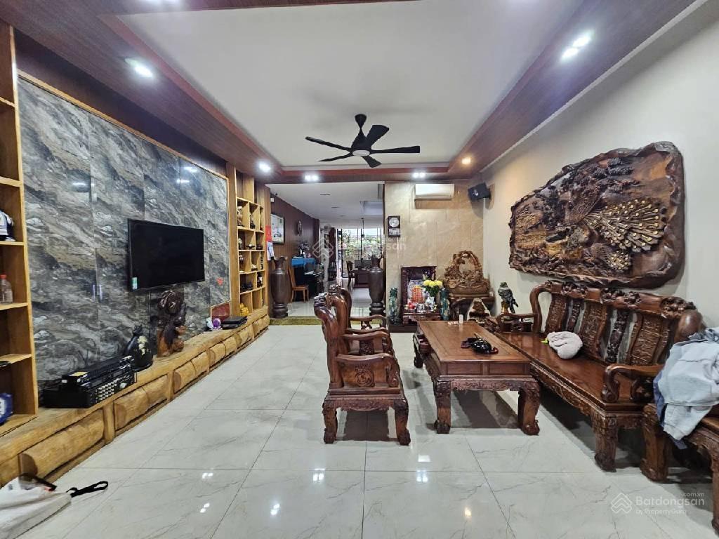 Mtkd sầm uất bàu cát , ca văn thỉnh  5 tầng ngang 5m (140m2)  thang máy  nội thất cao cấp