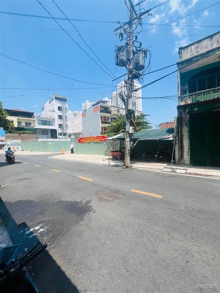Ngang 4m5, 85m2, ngay hoà bình giáp q11 đầm sen  đường 10m có vỉa hè  thích hợp ở kinh doanh