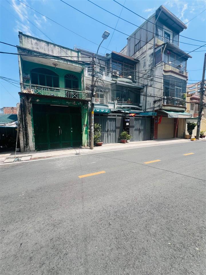 Ngang 4m5, 85m2, ngay hoà bình giáp q11 đầm sen  đường 10m có vỉa hè  thích hợp ở kinh doanh