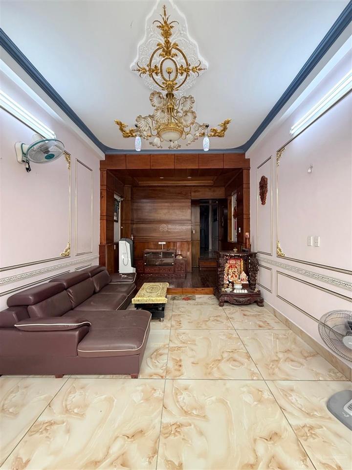 Bán nhà ngay hòa bình đầm sen tân phú  4 tầng 70m2(4x17m)  hẻm xe hơi 8m  khu dân trí an ninh