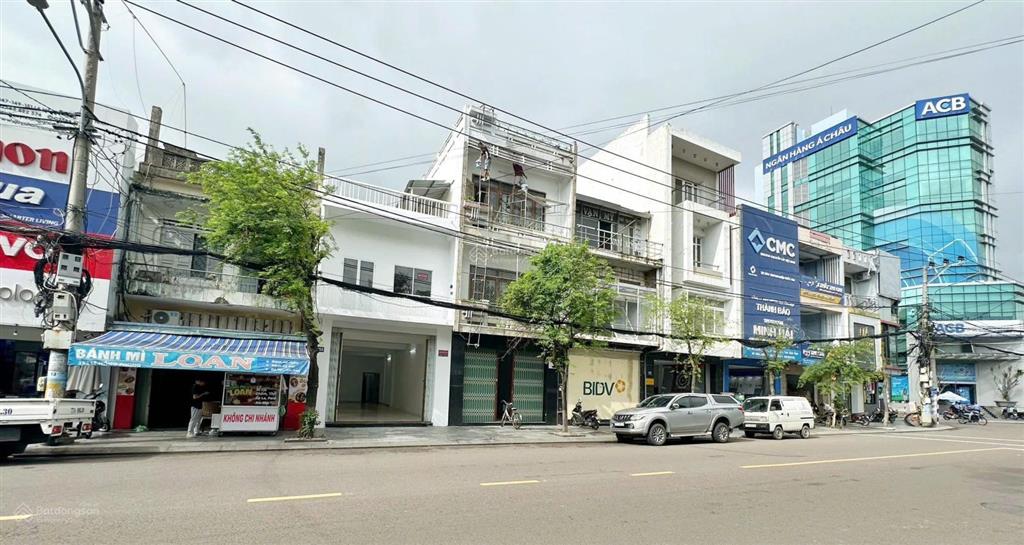 Bán nhà 2 mặt tiền trước  sau, trung tâm quy nhơn