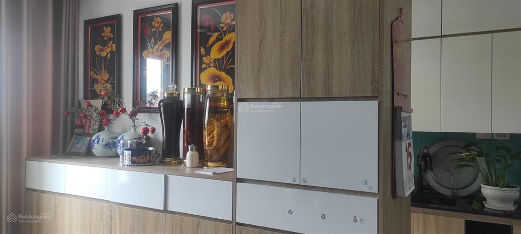 Chính chủ cần bán căn hộ 3n 93m2 full nội thất view hồ điều hòa giá 7 tỷ  0368 562 ***