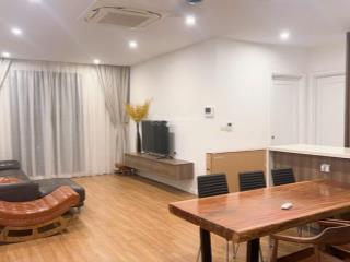 Chính chủ gửi bán căn hộ 2n 80m2 ban công đn full nội thất giá 7 tỷ  0368 562 ***