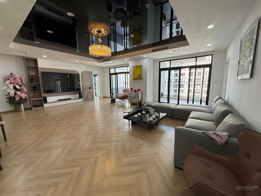 Siêu hiếm! bán căn duplex rộng gần 300m2 tk 5pn+1/3vs bc đn giá 56 tỷ bao phí  0368 562 ***