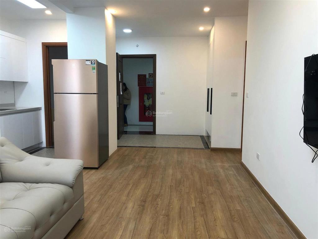 Chính chủ gửi bán căn hộ 2n2vs 82m2 ban công đn tại ct8 emerald giá 7 tỷ  0368 562 ***