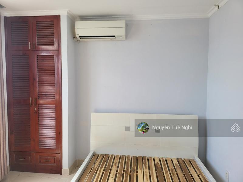 Bán cc tại screc tower, quận 3, dt 77m2, 2pn, 2wc giá 1ty670 (ưt nữ giảm 50tr)