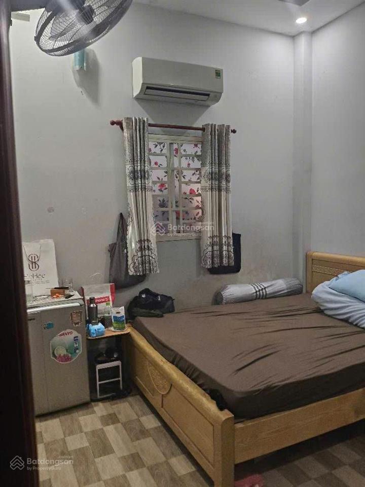 Bán nhà hiệp thành q12  hẻm 6m xe tải  3 tầng  khu dân trí cao  5.58 tỷ