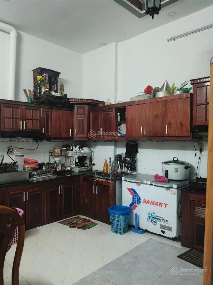 Bán nhà hiệp thành q12  hẻm 6m xe tải  3 tầng  khu dân trí cao  5.58 tỷ