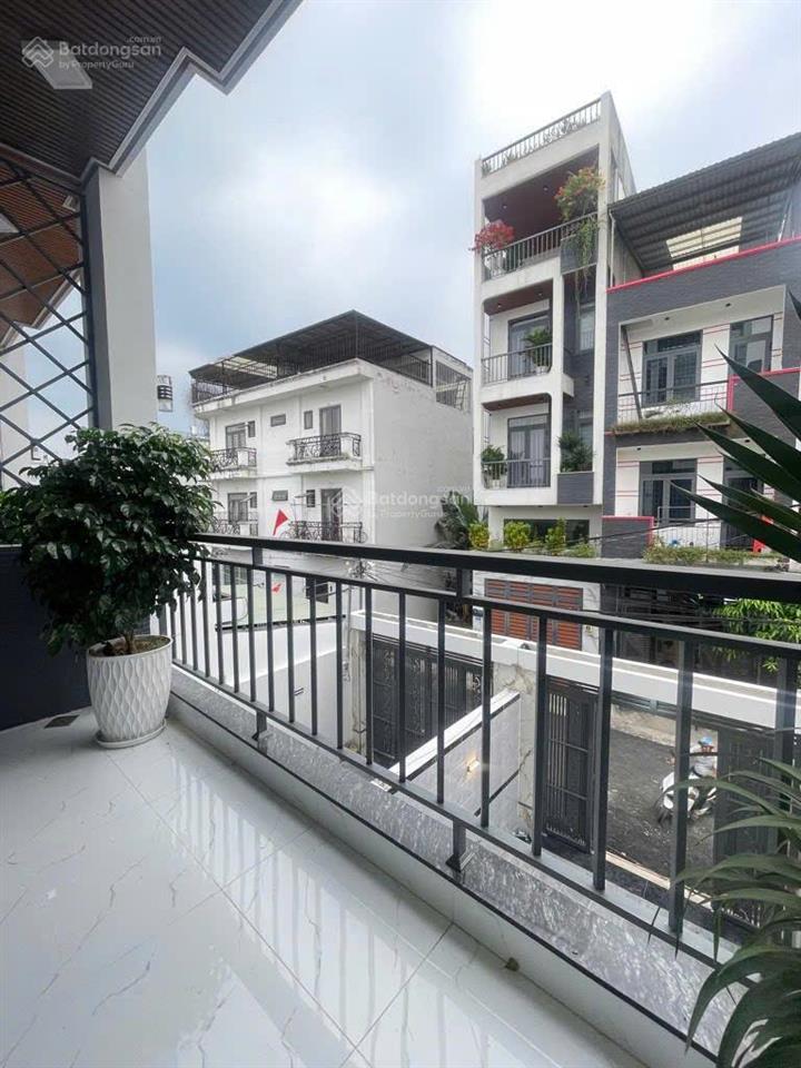 Nhà mới 100% 4 tầng  hẻm xe tải 6m thông  thới an, q12