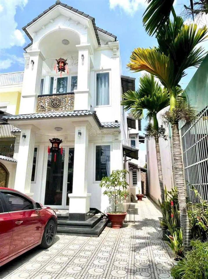 Chủ định cư nước ngoài, giảm từ 16 tỷ còn 10 tỷ biệt thự sân vườn quận 12