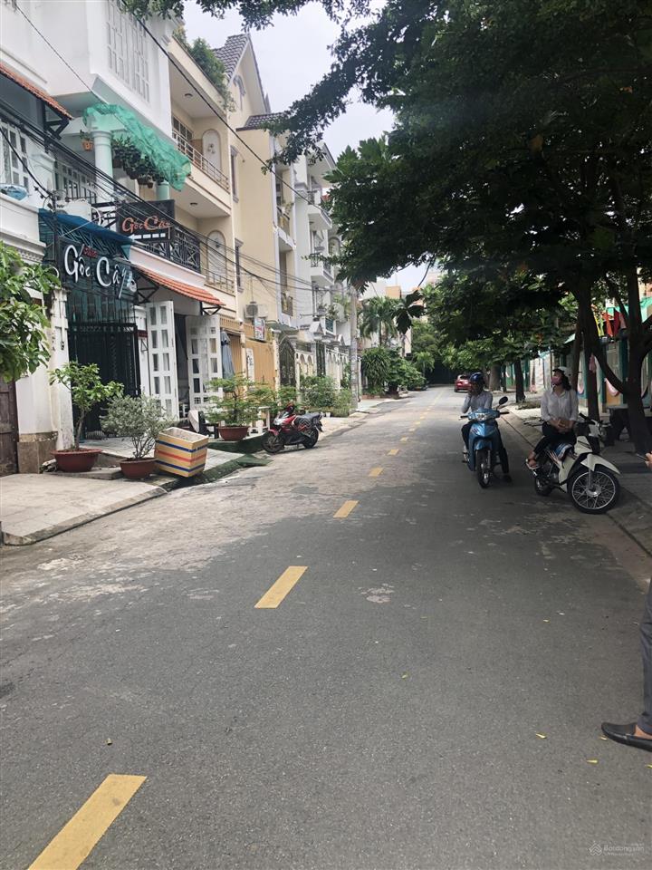 Khu biệt thự huy hoàng nguyễn oanh, dt 4x18m, 1 trệt lửng 3 lầu. giá chỉ 9,tỷ hẻm 8m