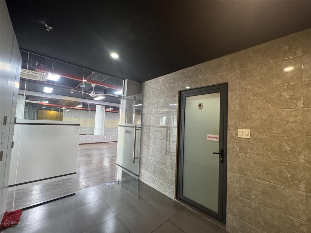 Bán tòa nhà 7 tầng quận 9, tp thủ đức. ngang 11 m  thang máy siêu to
