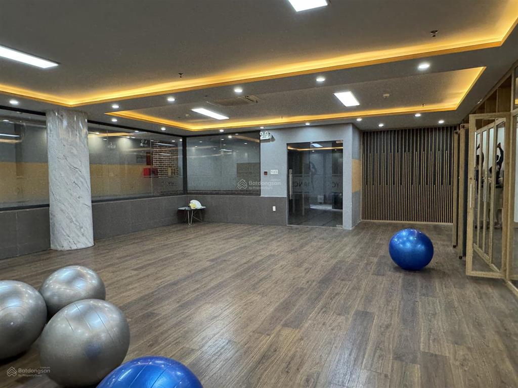 Bán tòa nhà 7 tầng quận 9, tp thủ đức. ngang 11 m  thang máy siêu to