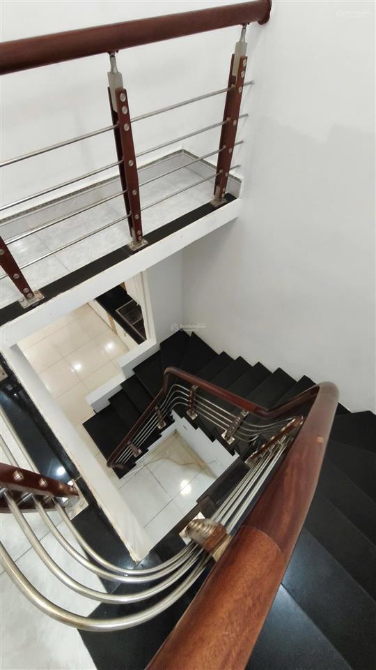 Hiếm! bán đất tặng nhà 2 tầng 3 ngủ  gara oto  đường oto tránh  dt 55m2  giá 12 tỷ yên xá