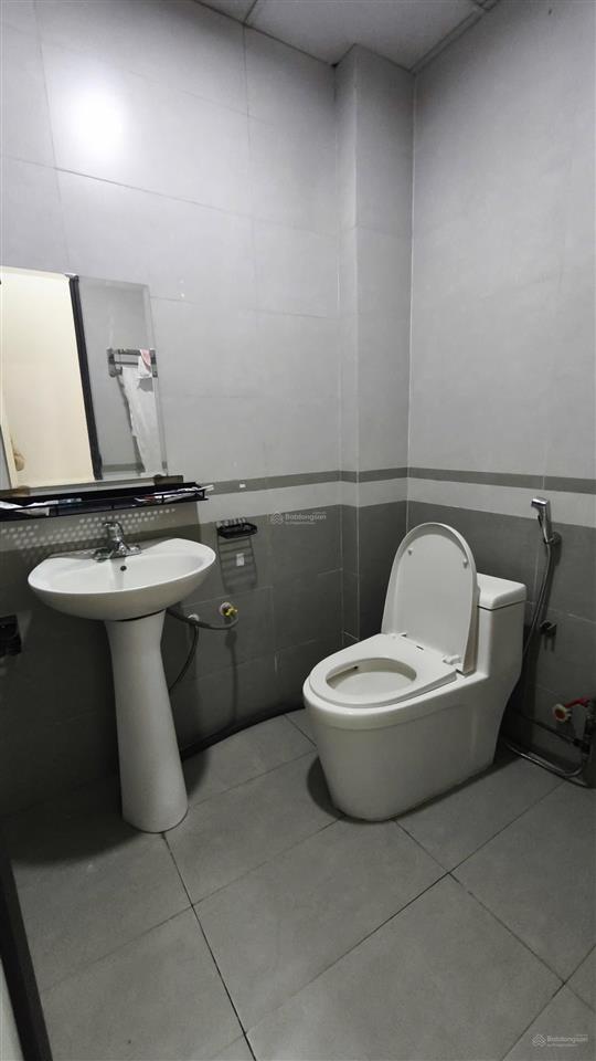 Hiếm! bán đất tặng nhà 2 tầng 3 ngủ  gara oto  đường oto tránh  dt 55m2  giá 12 tỷ yên xá