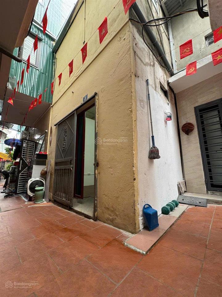 Bán nhà thái hà 30m2 x 2,5 tầng, mặt tiền 3,6m. ngõ thông, ô tô đỗ cách nhà 20m. sát hồ hoàng cầu
