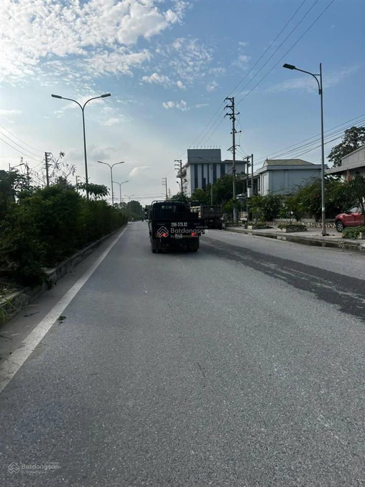 Cho thuê 1500m2 kho xưởng tại km 10 đại lộ thăng long  an khánh
