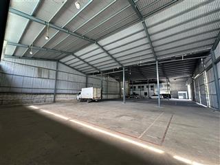 Cho thuê 1300m2 kho xưởng mặt đại lộ thăng long  quốc oai (gần kcn thạch thất)