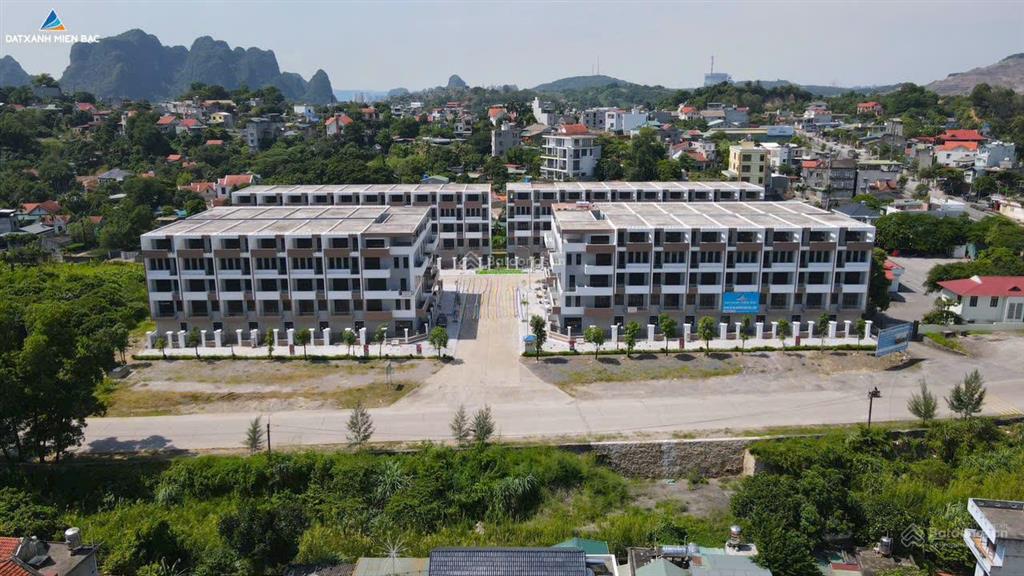 Chủ nhà cần bán nhà phố xây thô 5 tầng khu hà tu  khe cá giá 3,8 tỷ có thương lượng