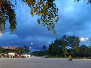 Chính chủ cần bán lô góc dj8a với nj6. giá 4.8 tỷ. vị trí siêu đẹp. qh đẹp. sổ sẵn.  0935 396 ***