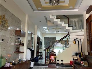 Bán nhà  hxh  giáp q5  4tỷ hơn  ngang 4m  3 tầng  btct  4pn, 3wc  shr  bình tiên  quận 6