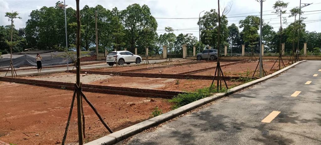 Mở bán đất đẹp trung tâm thị xã sơn tây dt 80m2, giá 1,4 tỷ