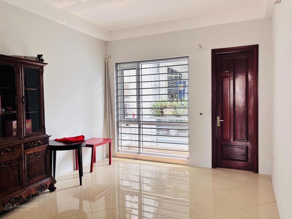 Siêu hiếm cầu giấy, 65m2 x 5 tầng, 10m ra ô tô, giá chỉ hơn 200tr/m2, giá cực hiếm cầu giấy