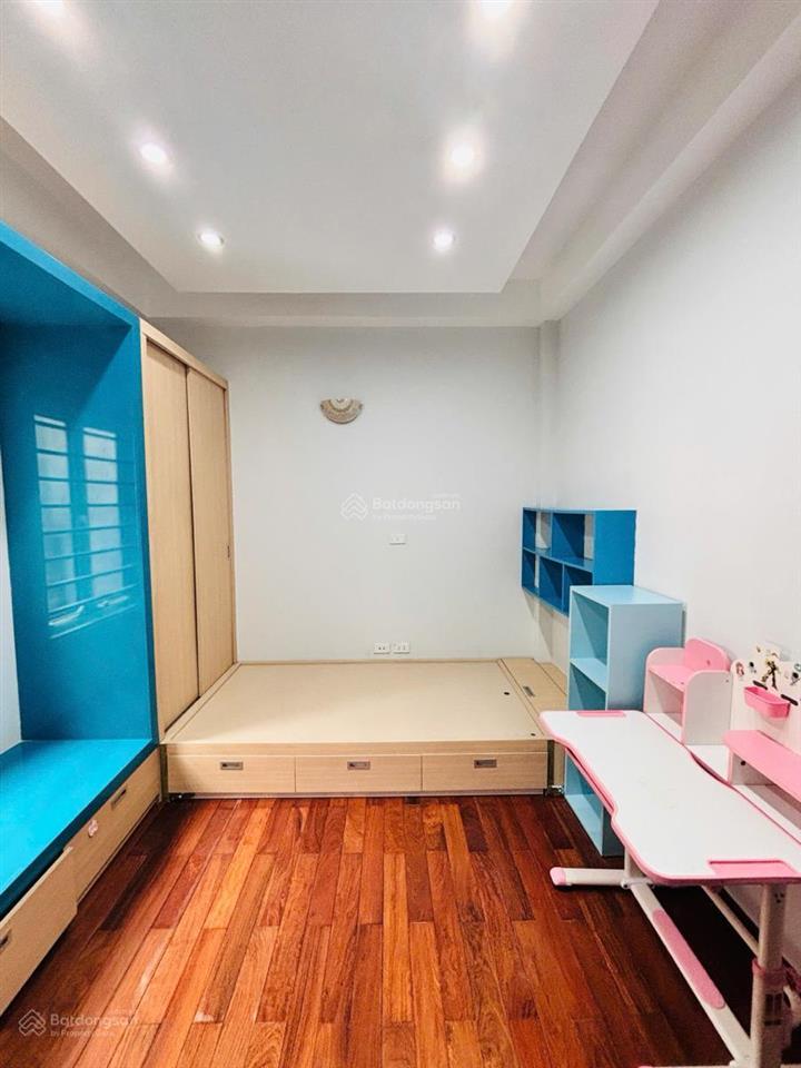 Siêu hiếm cầu giấy, 65m2 x 5 tầng, 10m ra ô tô, giá chỉ hơn 200tr/m2, giá cực hiếm cầu giấy