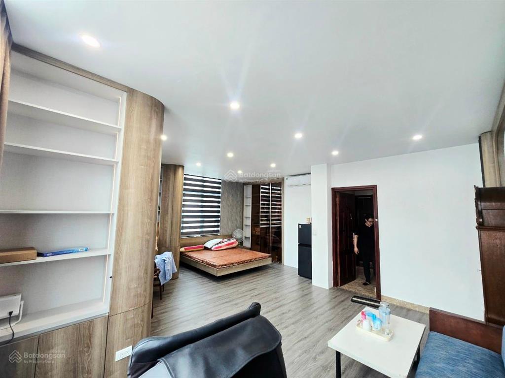 23tỷ, nhà lô góc phạm tuấn tài, vị trí vàng cầu giấy,dt 77m, 6tầng, kinh doanh đỉnh, ô tô tránh