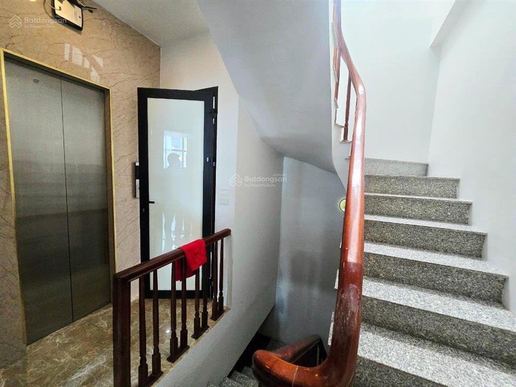 23tỷ, nhà lô góc phạm tuấn tài, vị trí vàng cầu giấy,dt 77m, 6tầng, kinh doanh đỉnh, ô tô tránh