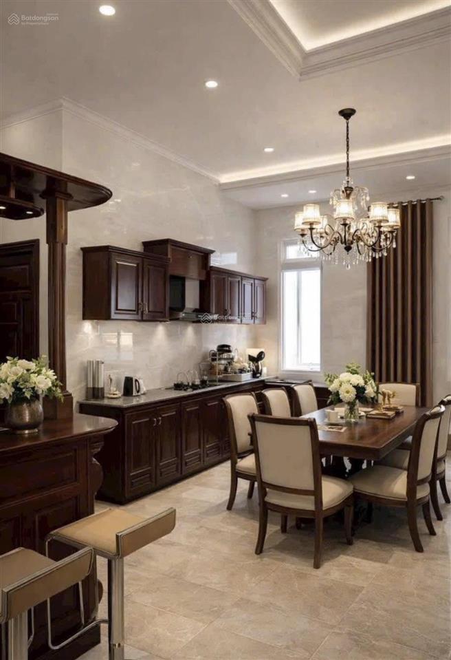 Bán villa mặt tiền trịnh hoài đức 271m2, 15 tỷ, 7 phòng ngủ