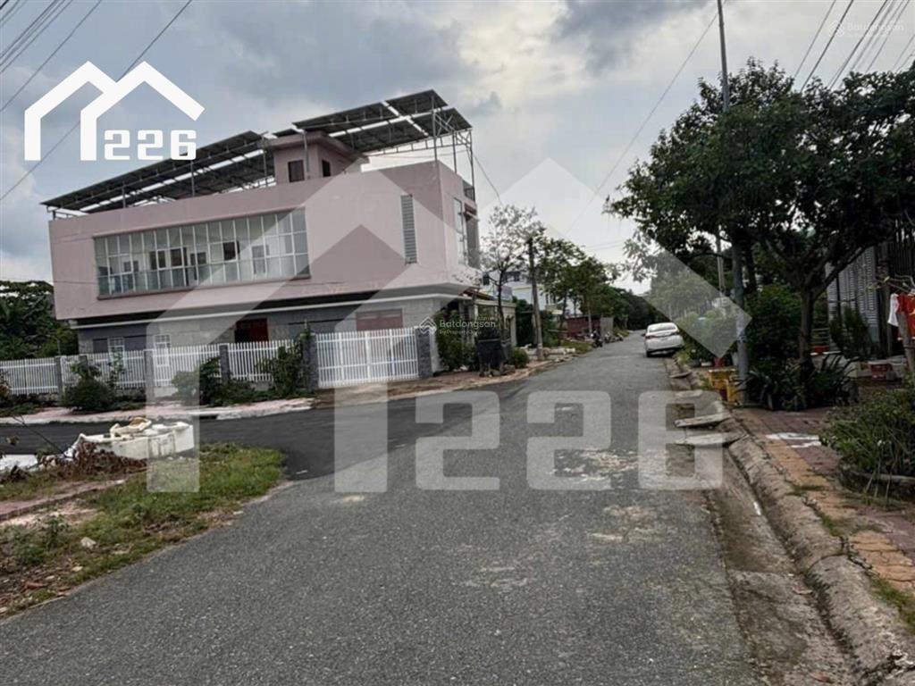 Lô góc 2 mặt tiền khu tái định cư 44ha phú mỹ  hcm