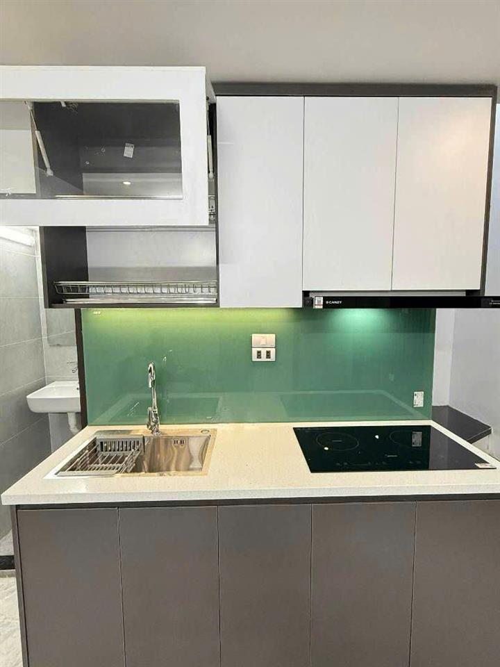 kim mã 25m x5 tầng giá 6,8 tỷ lô góc,ngõ thông,cách phố 10m -full nội thất