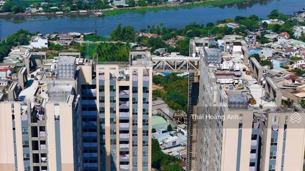 Bán căn góc a&t sky garden, 2pn, 2wc, 73.5m2 chỉ với 2,45 tỷ bao hết thuế, nhận nhà ngay