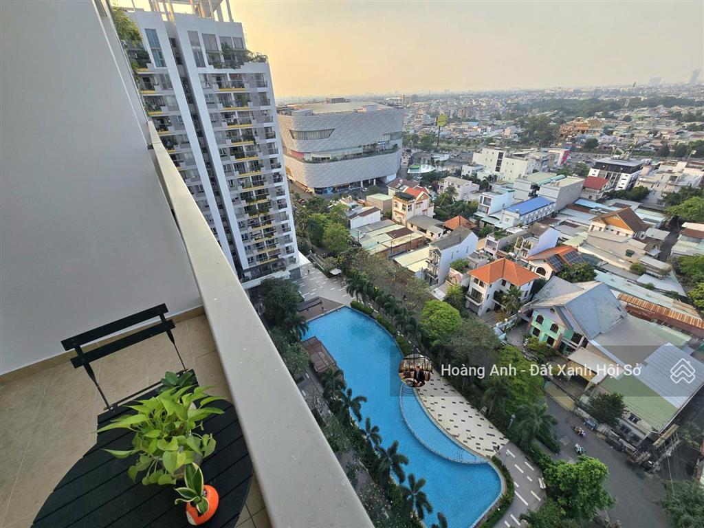 Bán opal garden góc 2pn 70m2 view landmark 81 giá 4,65 tỷ full nội thất bao thuế phí gigamall