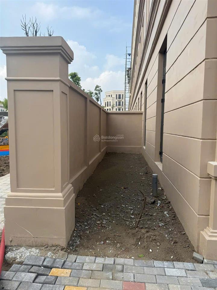 Chính chủ bán liền kề hg1  01 vin cổ loa 65 tỷ