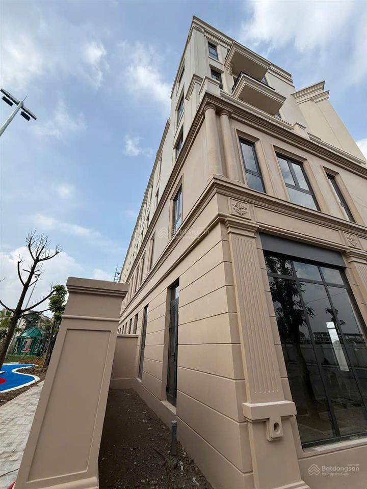 Chính chủ bán liền kề hg1  01 vin cổ loa 65 tỷ