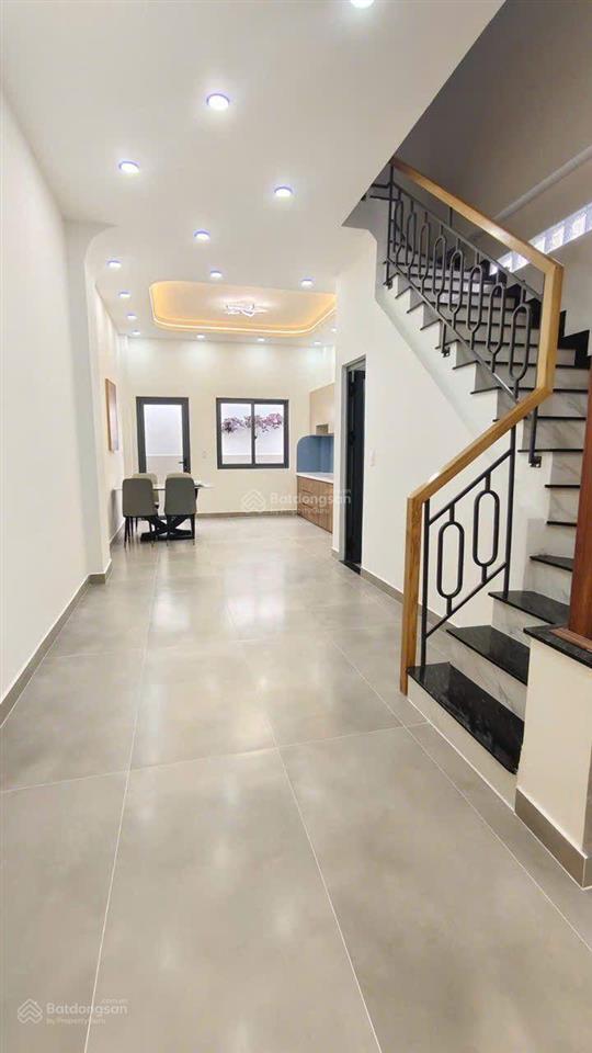 Nhà 3 tầng mới đẹp, full nội thất, 4pn, 5wc, gần chợ hiệp bình, gigamall, hbchánh, sổ hồng riêng