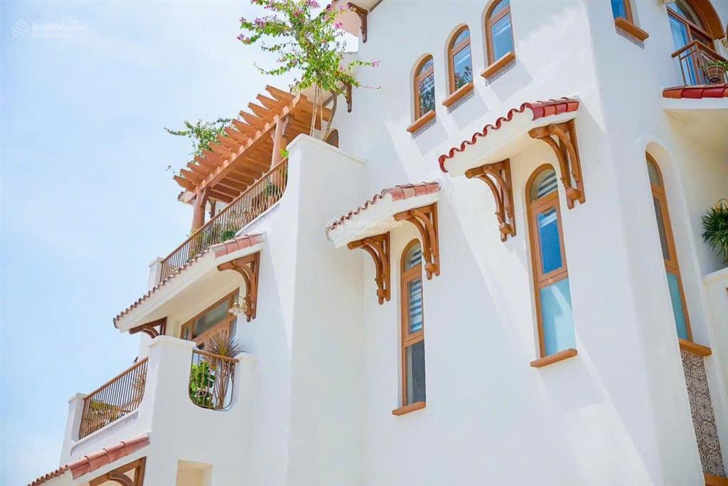 Biệt thự biển 1 hầm  3 tầng ngay cổng sunworld vũng tàu, sở hữu lâu dài, rẻ nhất dự án, ck 2.8 tỷ